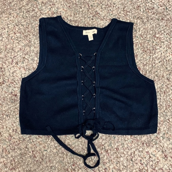 New lace front crop top - Picture 1 of 7